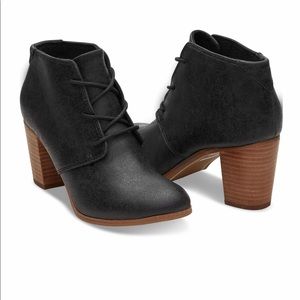 Tom’s Lunata Lace-Up Booties in Metallic Black